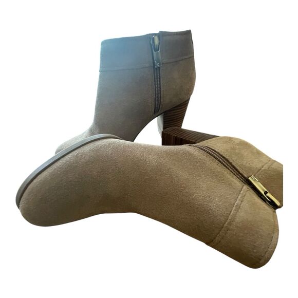 Koolaburra by UGG Women's Size 7 Amalea Ankle Boots Tan Suede Bootie Career Work - Picture 6 of 10